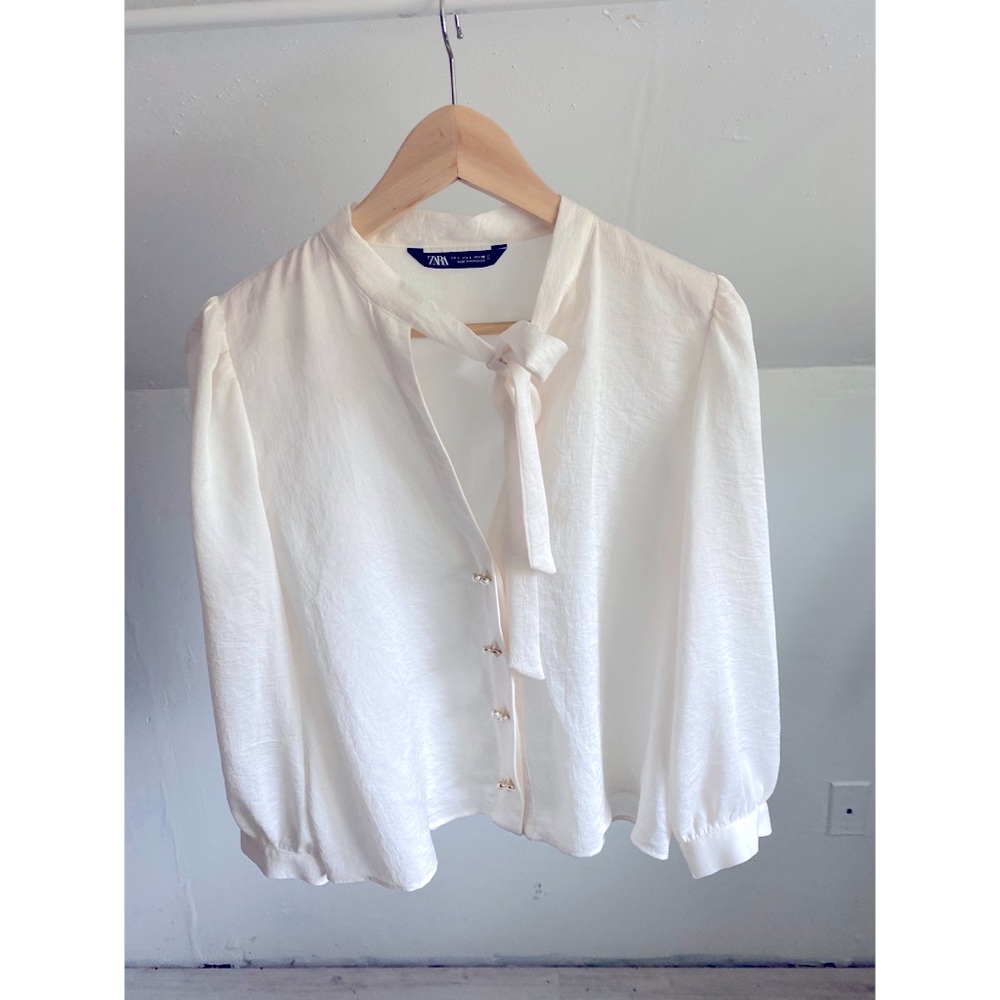 Zara Tie Neck Crop Button Up Blouse